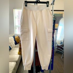 Old Navy dynamic fleece joggers, cream, small